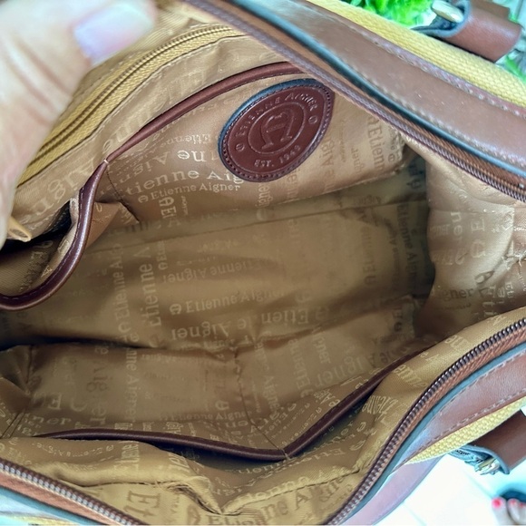 VINTAGE,AIGNER, CANVAS & LEATHER SHOULDER/ SATCHEL BAG.TAN WITH BURGUNDY LEATHER - Picture 12 of 13